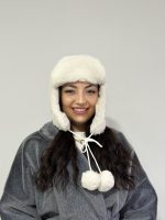 Peluş Dokulu Kadın Kulaklıklı Kış Şapkası